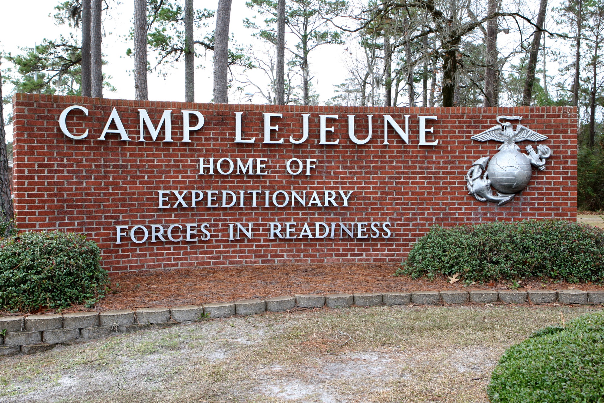 The Holcomb Gate welcome sign at Camp Lejeune (2008).