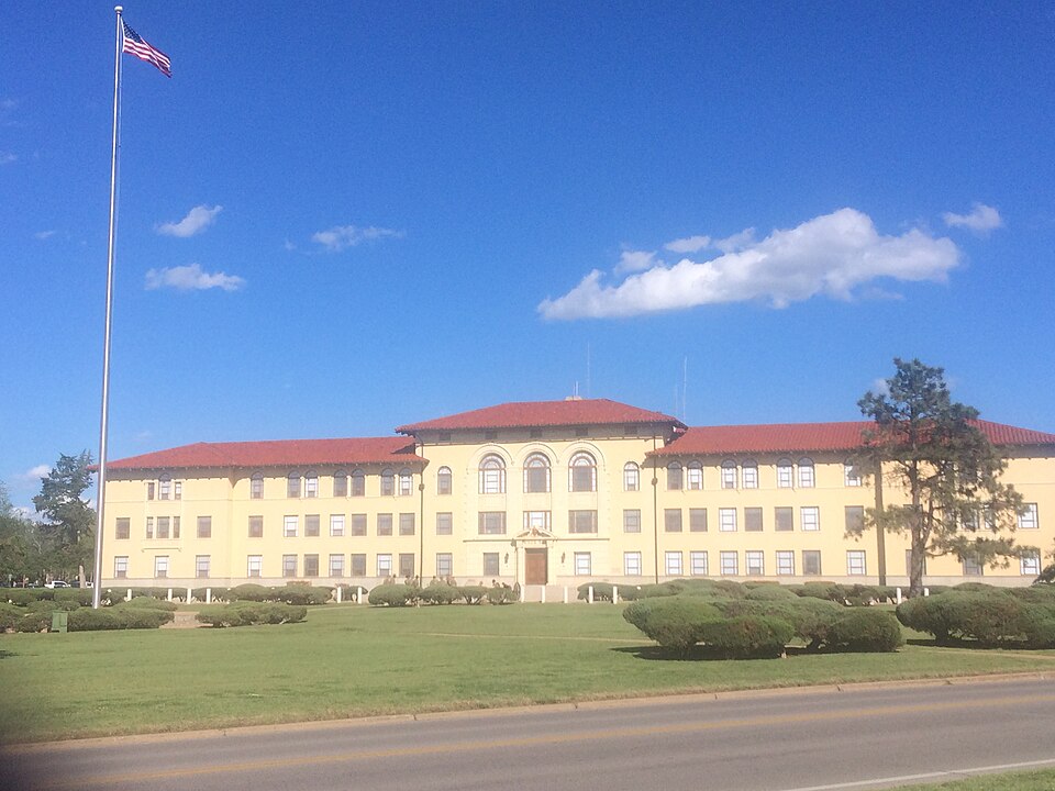 McNair Hall, headquarters of Fort Sill (2017).
