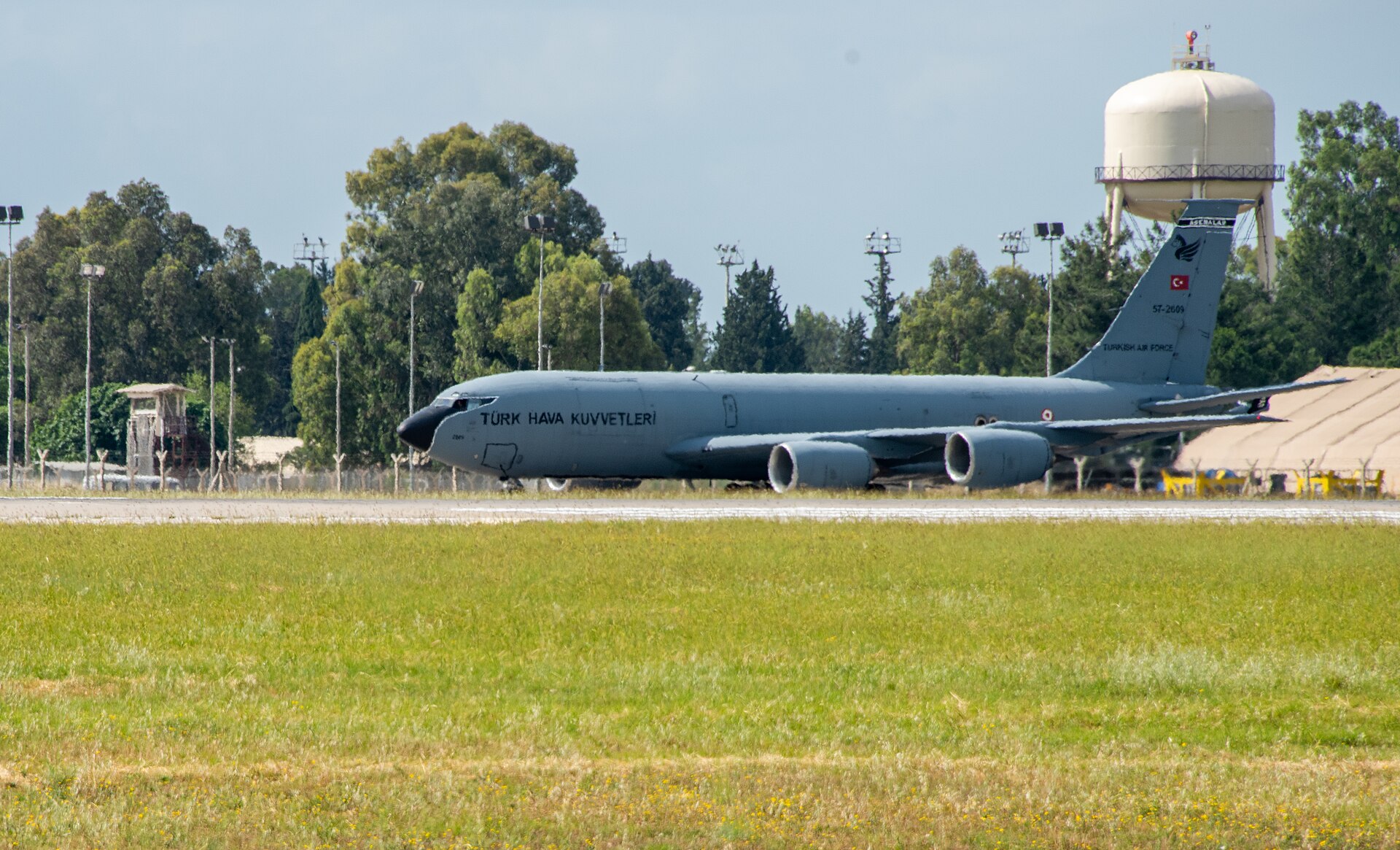 A Turkish KC-135 on the airfield at Incirlik Air Base (2020).