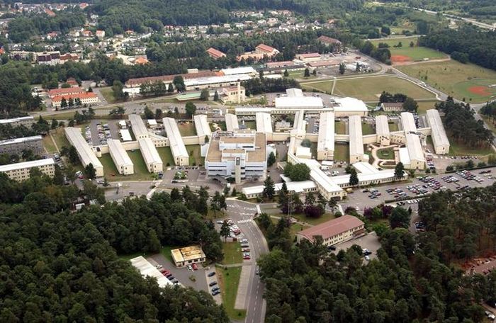 Landstuhl Regional Medical Center (2008).