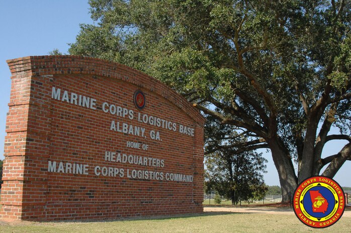 The entrance sign and Dubber’s Oak at Marine Corps Logistics Base Albany, Georgia (2012).