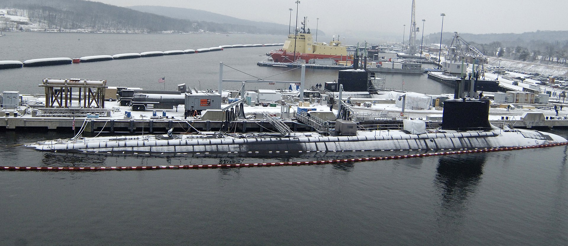 Submarines moored at Naval Submarine Base New London (2007).