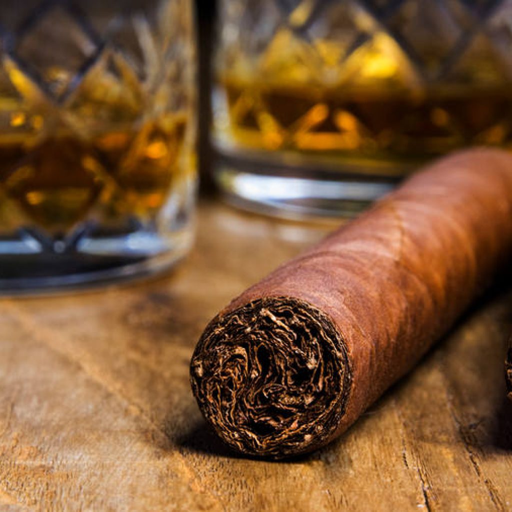 1584467087_irish-whisky1600x900 1584467087_irish-whisky1600x900
